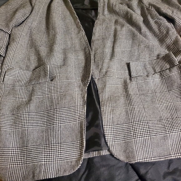 Size 18 - Picture 3 of 5